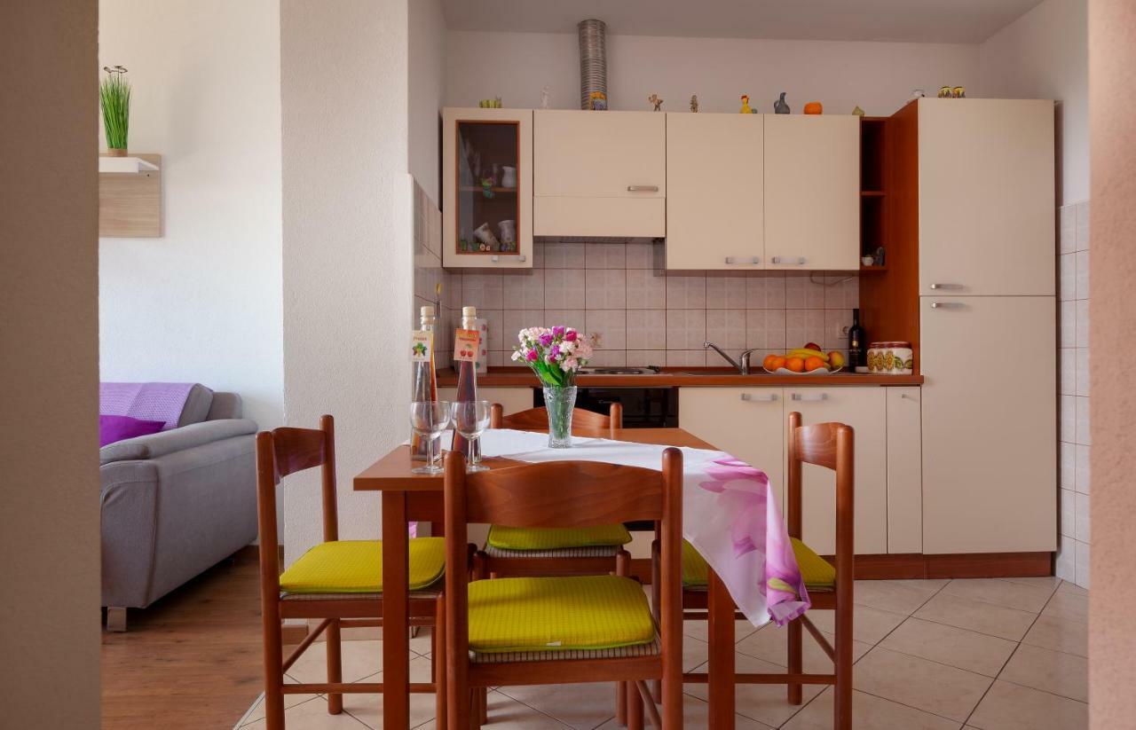 Apartmani Anja Makarska Bagian luar foto